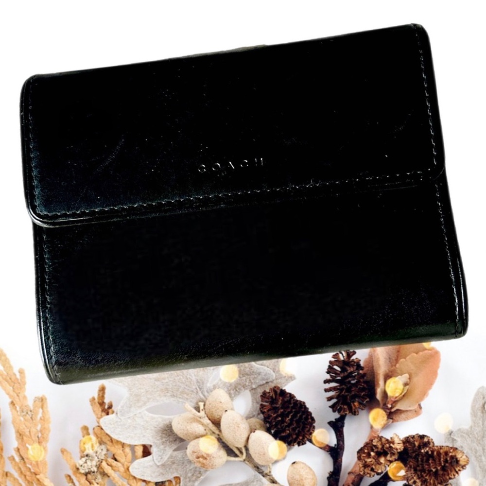 COACH Black Vintage Kisslock Trifold Wallet